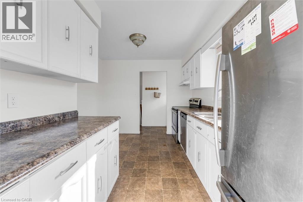 16 Crystal Court Property Photo 10
