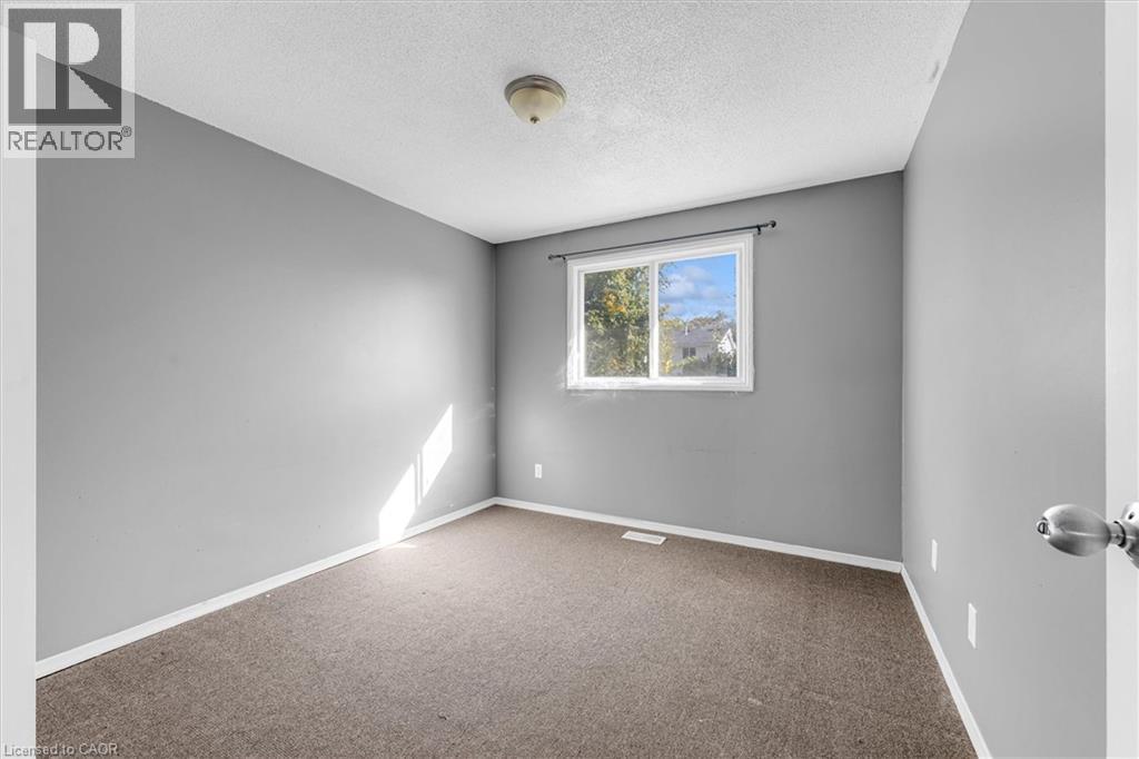 16 Crystal Court Property Photo 12