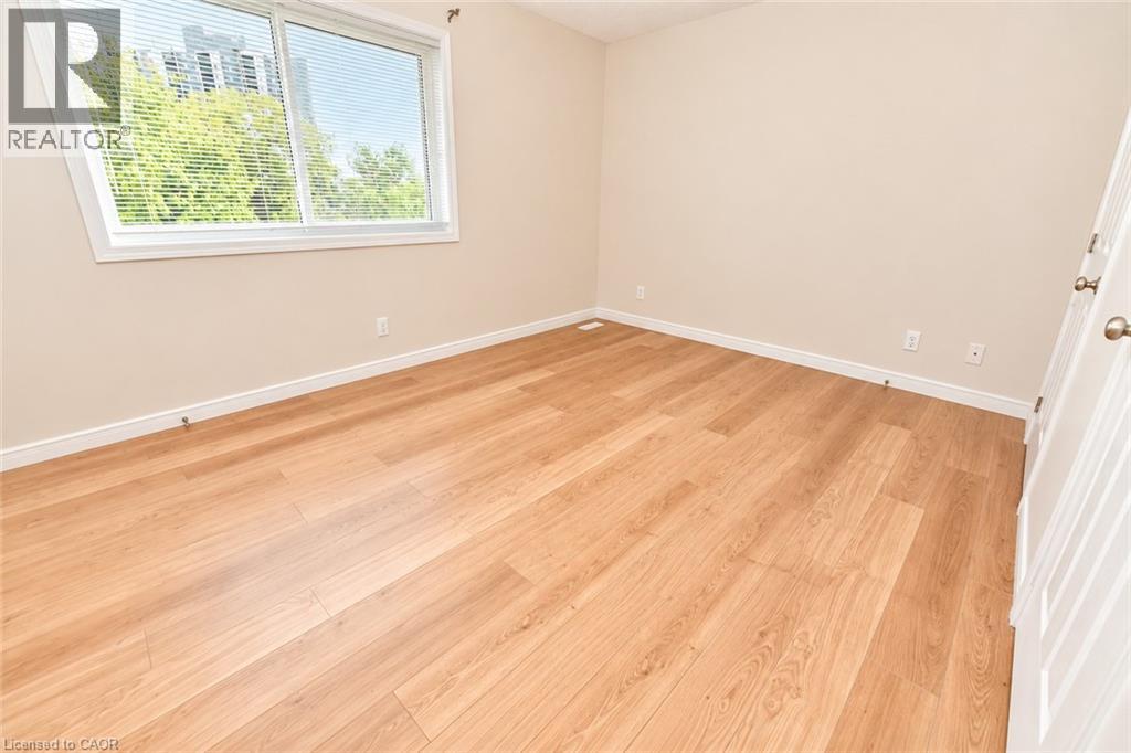 23 Howe Drive Unit# 8 Property Photo 7