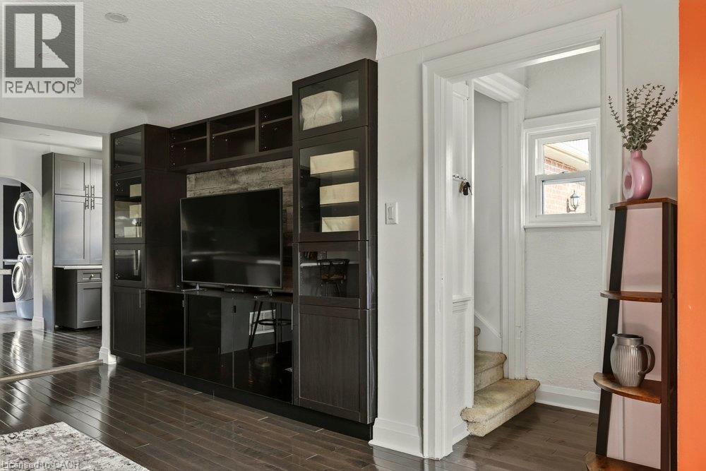 65 Edinburgh Avenue Property Photo 9