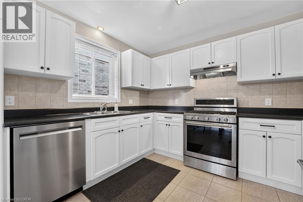 28 Holkham Avenue Property Photo 18