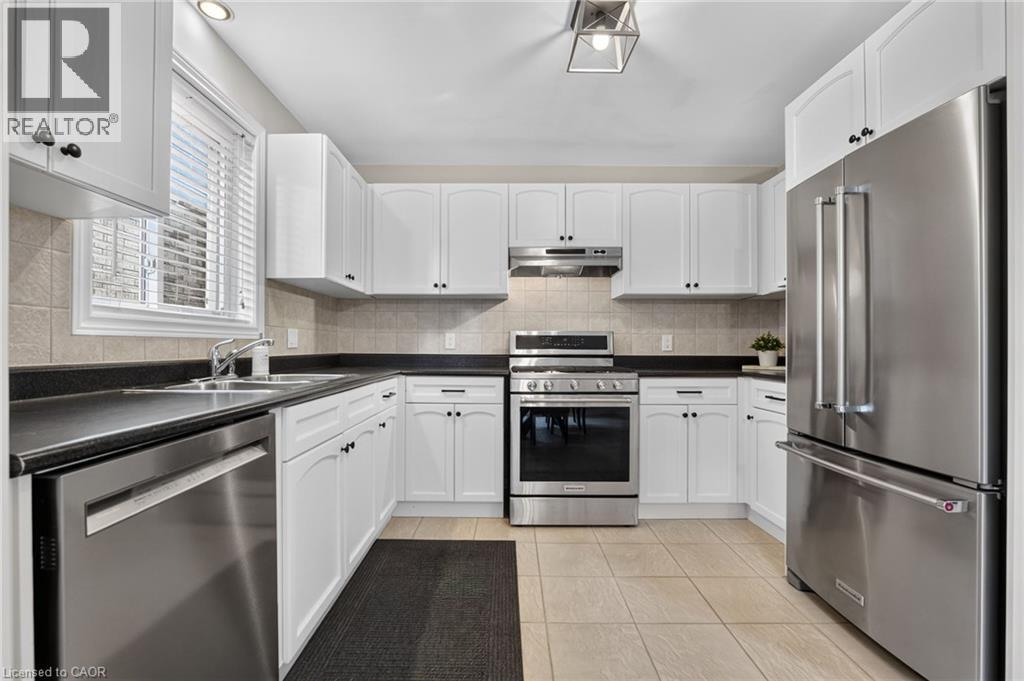 28 Holkham Avenue Property Photo 21