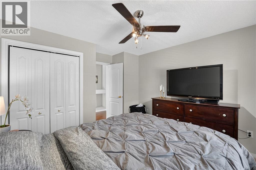 28 Holkham Avenue Property Photo 32