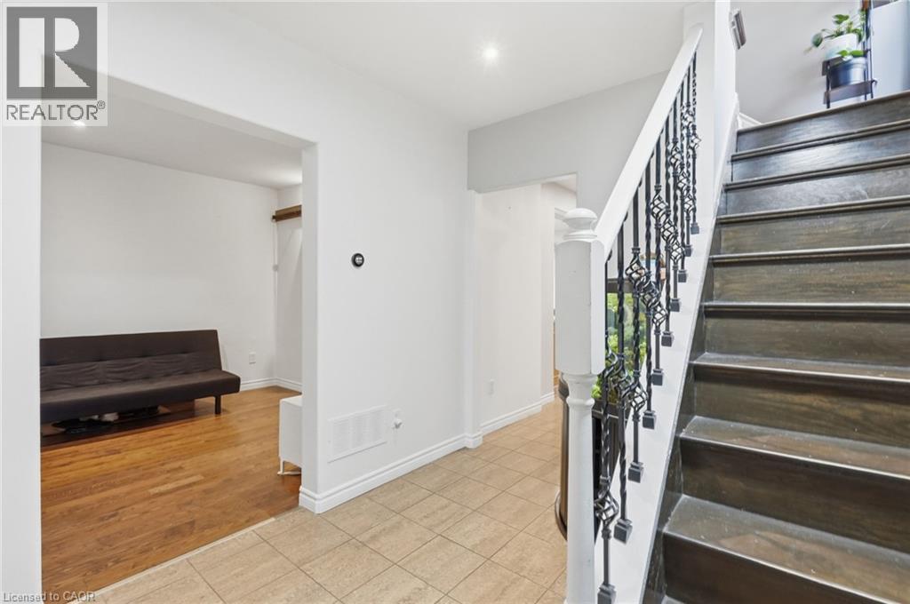 32 Oak Avenue Property Photo 6
