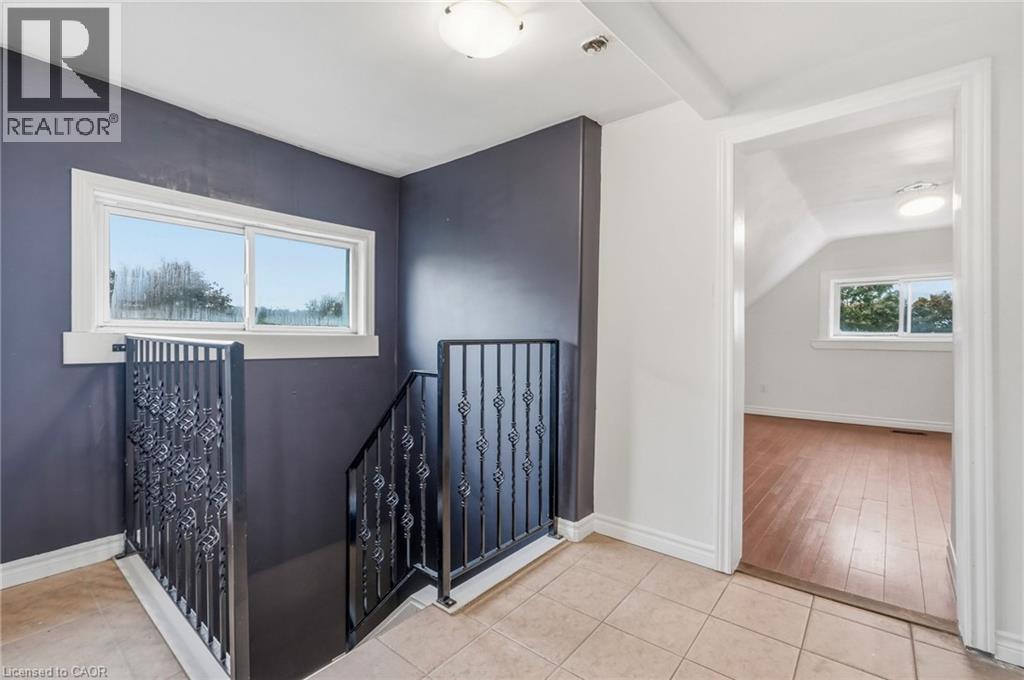 32 Oak Avenue Property Photo 29