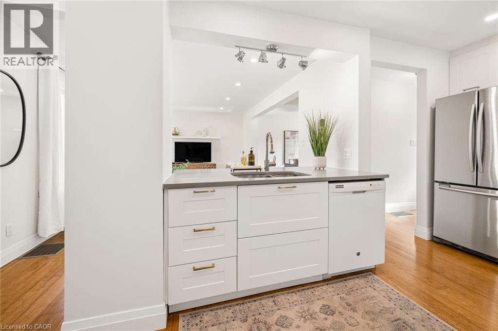 113 Adelaide Street Property Photo 20