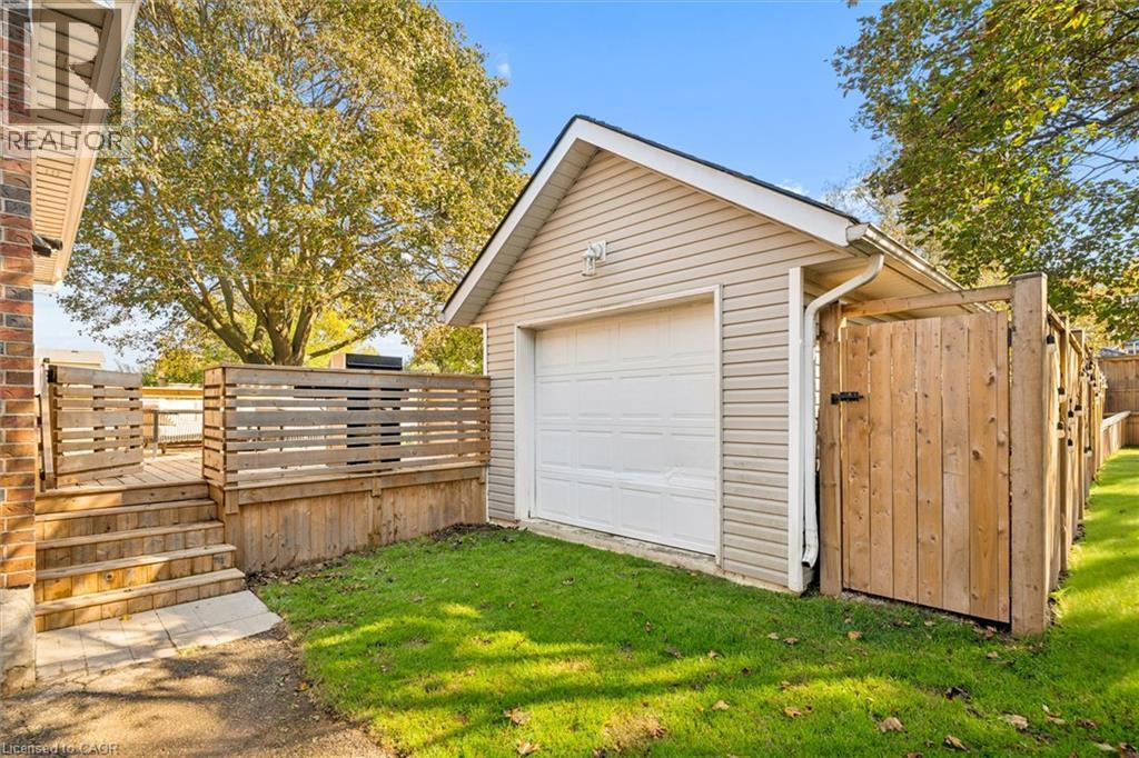 113 Adelaide Street Property Photo 31