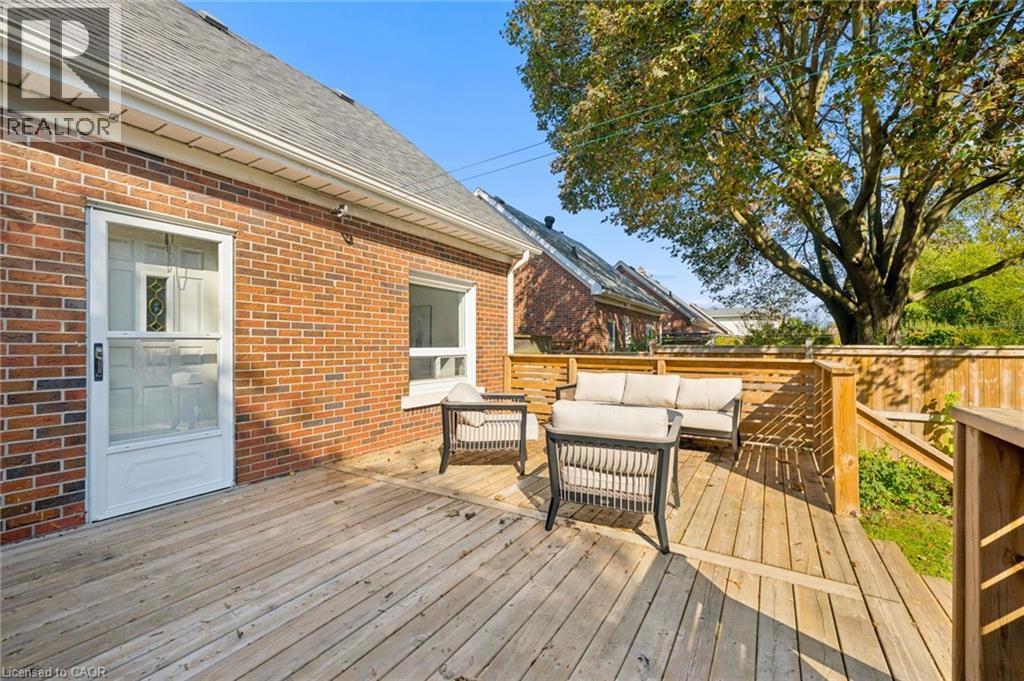 113 Adelaide Street Property Photo 33