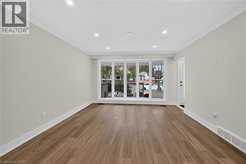 331 East 17th Street Property Photo 16
