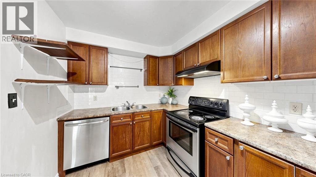 304 Bluevale Street Unit# B Property Photo 15