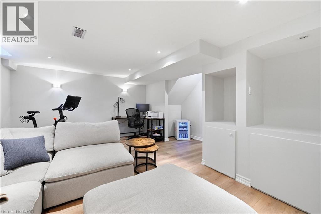 5035 Corporate Drive Property Photo 33