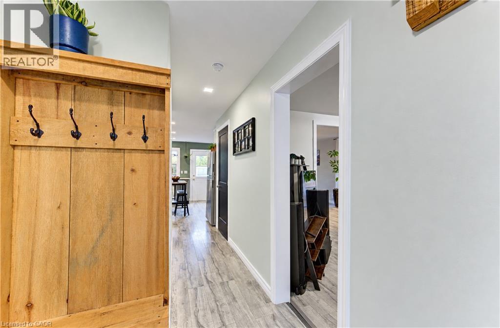 55 Queen Street W Property Photo 8