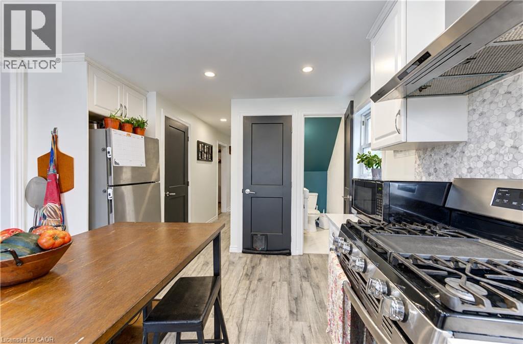 55 Queen Street W Property Photo 13