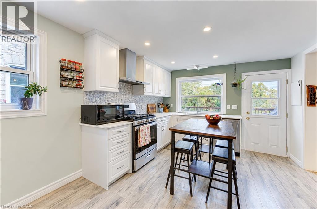55 Queen Street W Property Photo 18