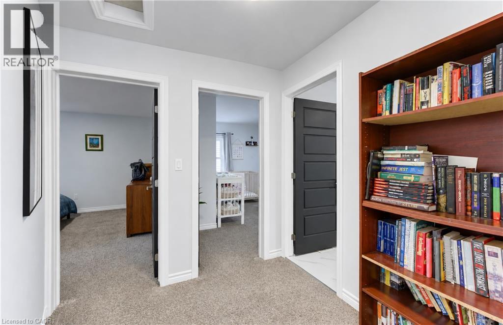 55 Queen Street W Property Photo 27