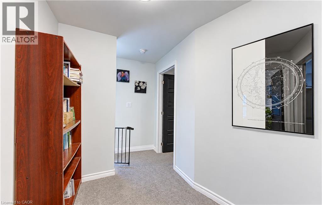 55 Queen Street W Property Photo 32