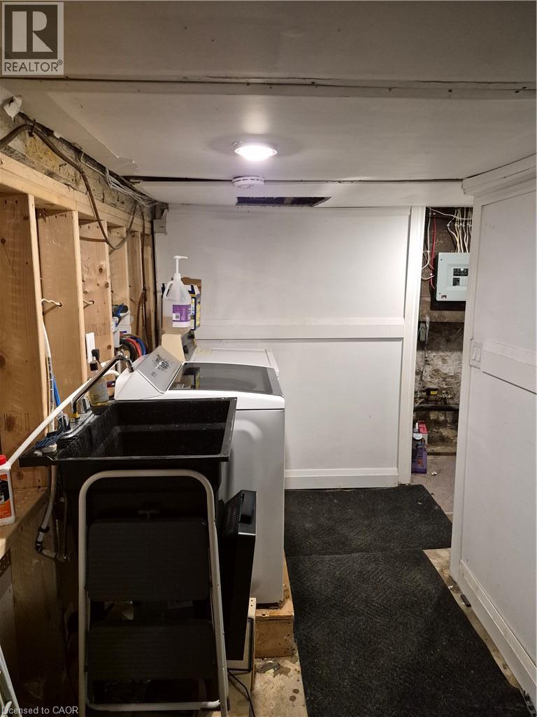 55 Queen Street W Property Photo 42