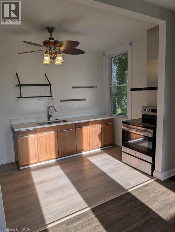 107 Brant Avenue Unit# Upper Property Photo 3