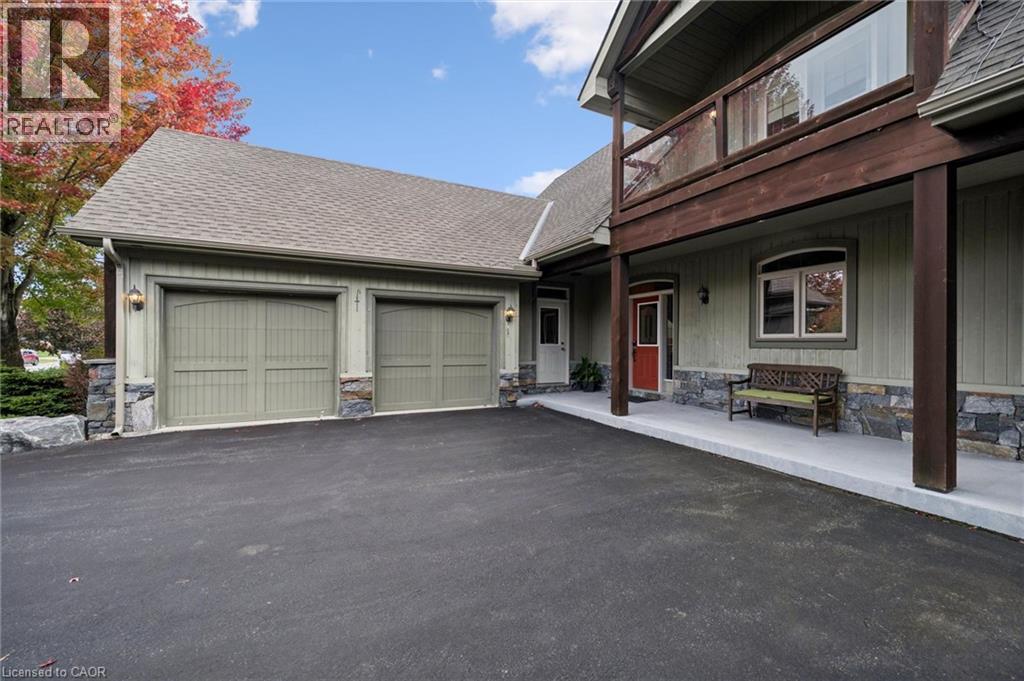 15 Breakwater Court Property Photo 39