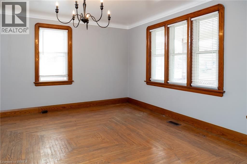 41 Church Street E Property Photo 7