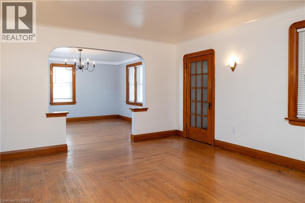 41 Church Street E Property Photo 8