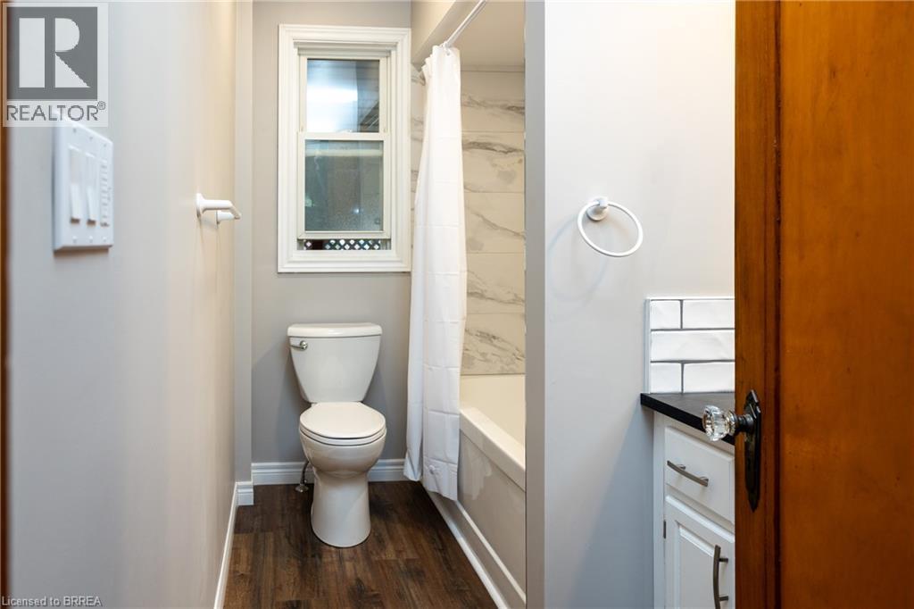 41 Church Street E Property Photo 12