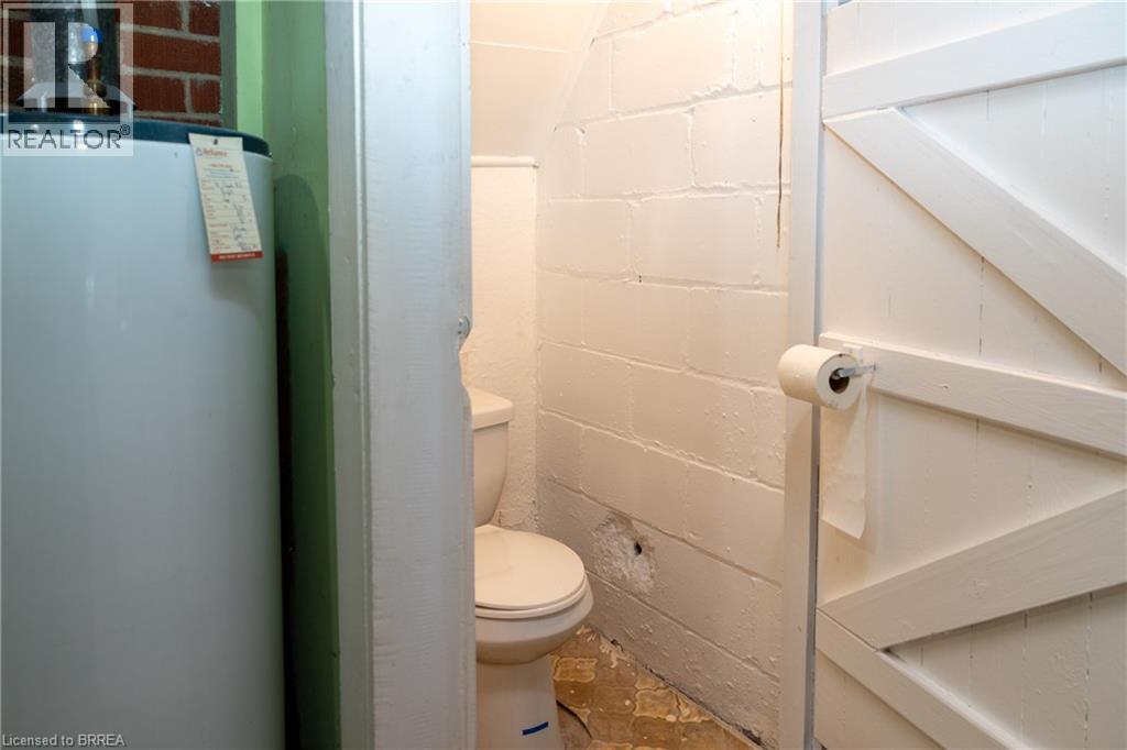 41 Church Street E Property Photo 18
