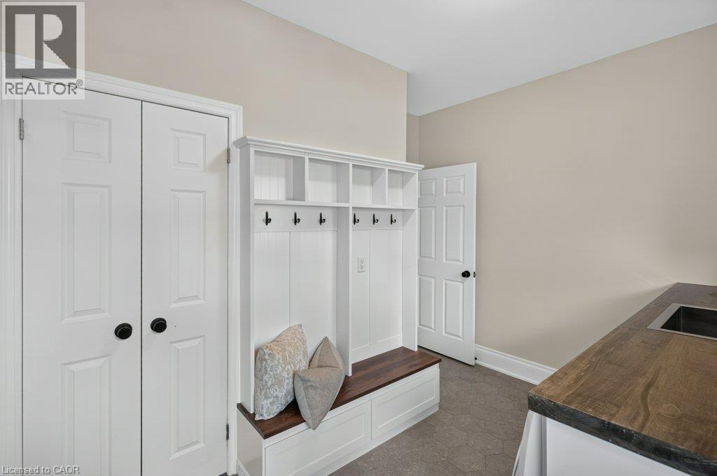 447 Golf Links Road Property Photo 22