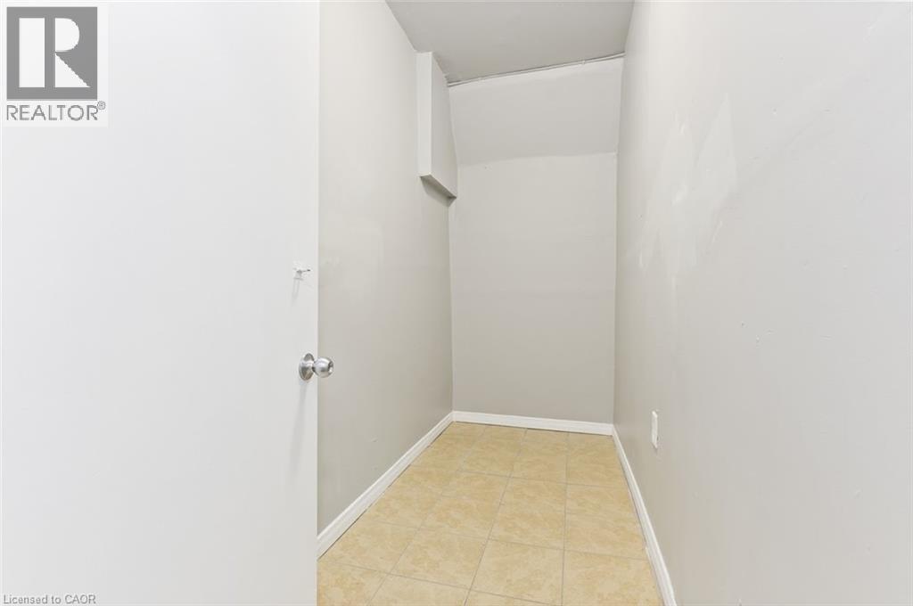 238-242 King Street E Property Photo 14