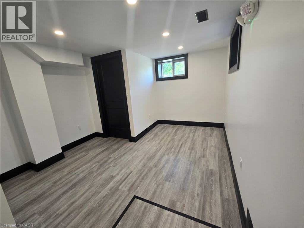 531 Queenston Road Unit# 2 Property Photo 14