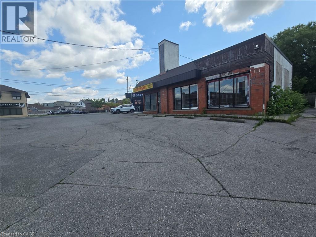 693 Hamilton Road Property Photo 1