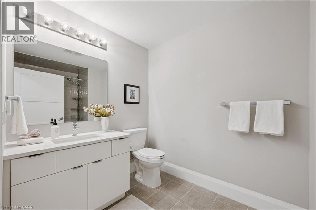 73 Arthur Street S Unit# 807 Property Photo 14
