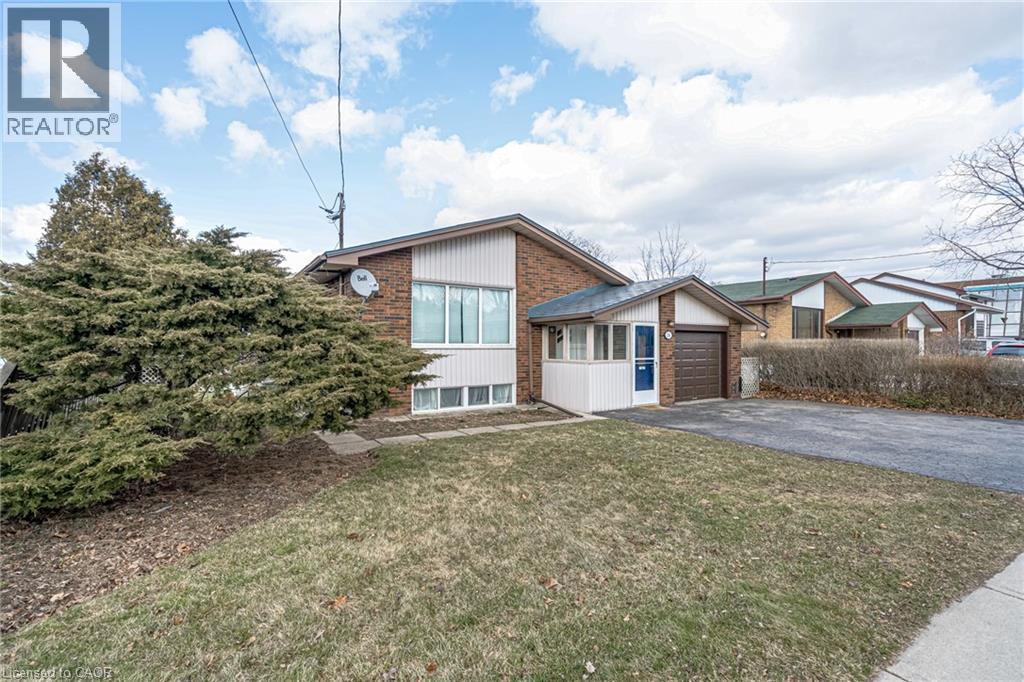116 Mohawk Road W Property Photo 2