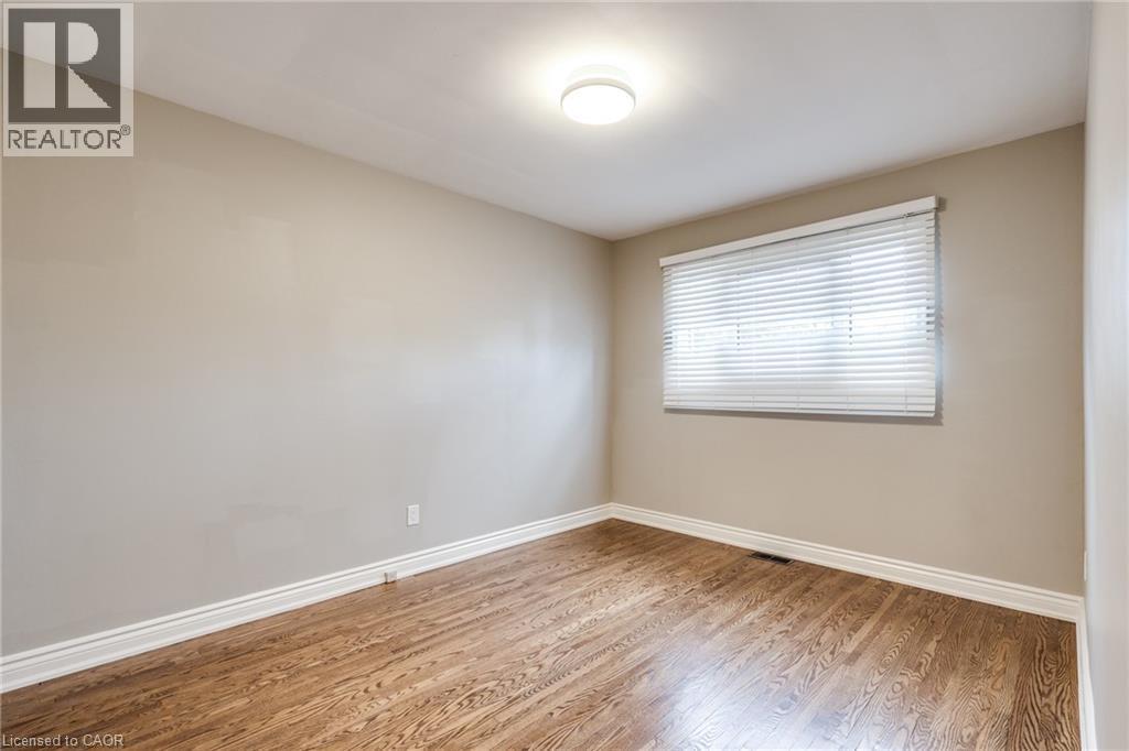 116 Mohawk Road W Property Photo 14