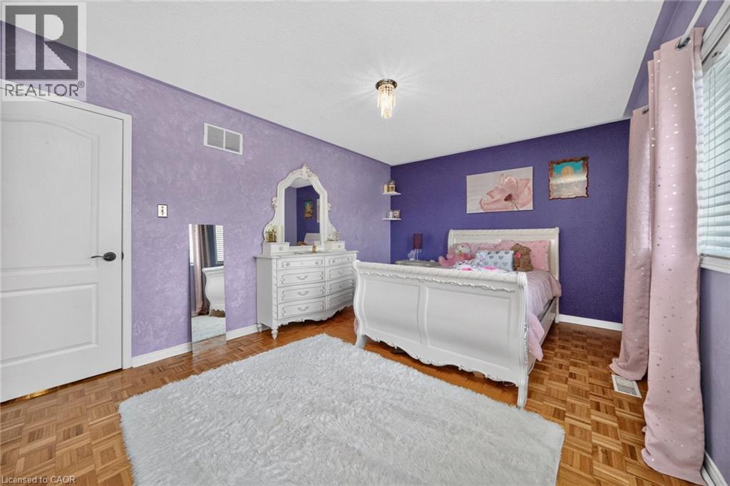 13 Dovaston Gate Property Photo 24