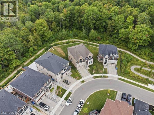 147 Ambrous Crescent Property Photo 2
