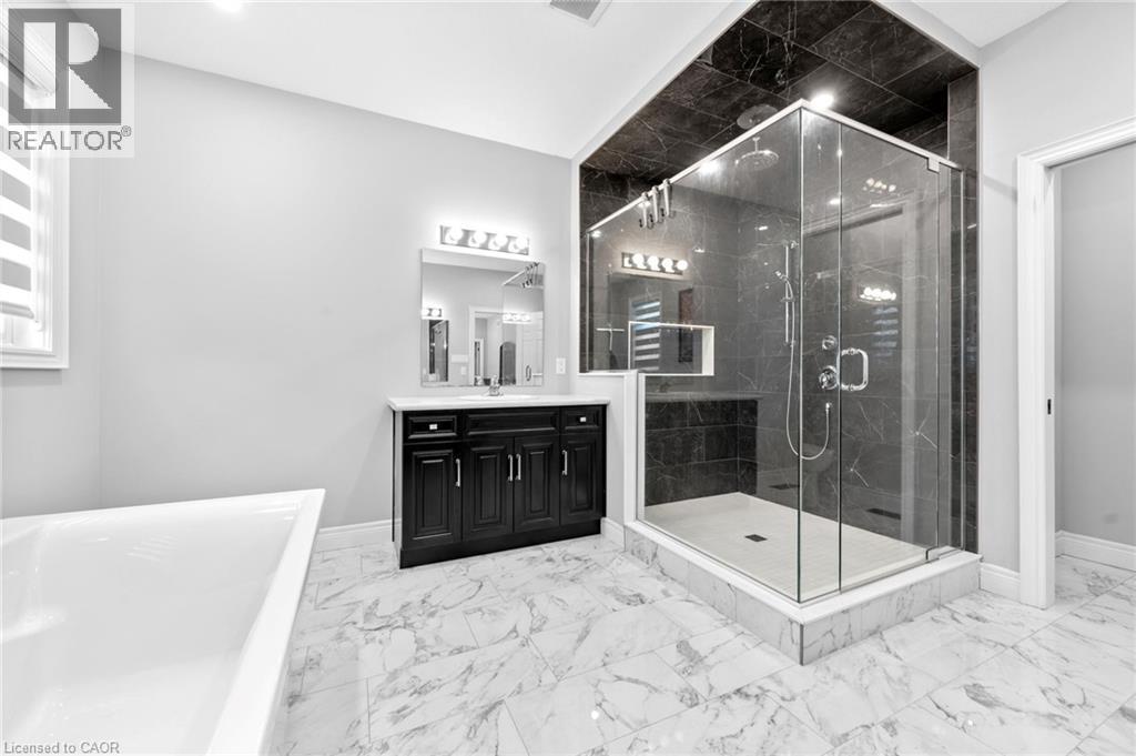 147 Ambrous Crescent Property Photo 34
