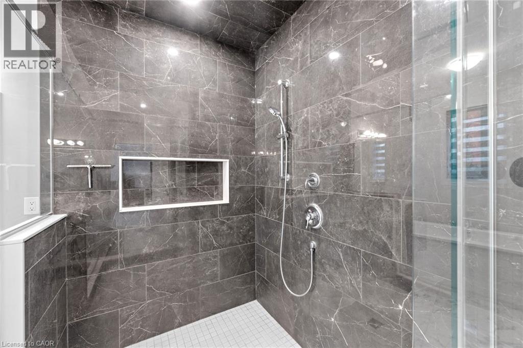 147 Ambrous Crescent Property Photo 35