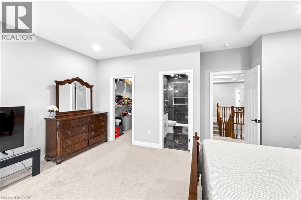 147 Ambrous Crescent Property Photo 37