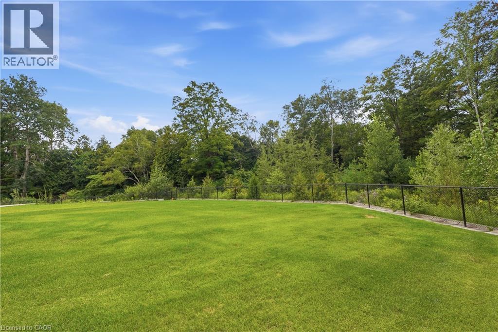 147 Ambrous Crescent Property Photo 46