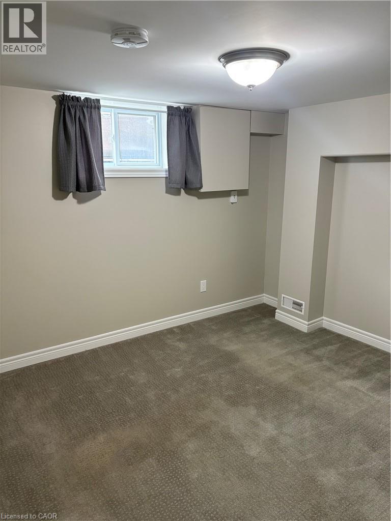 206 Dixon Street Property Photo 5