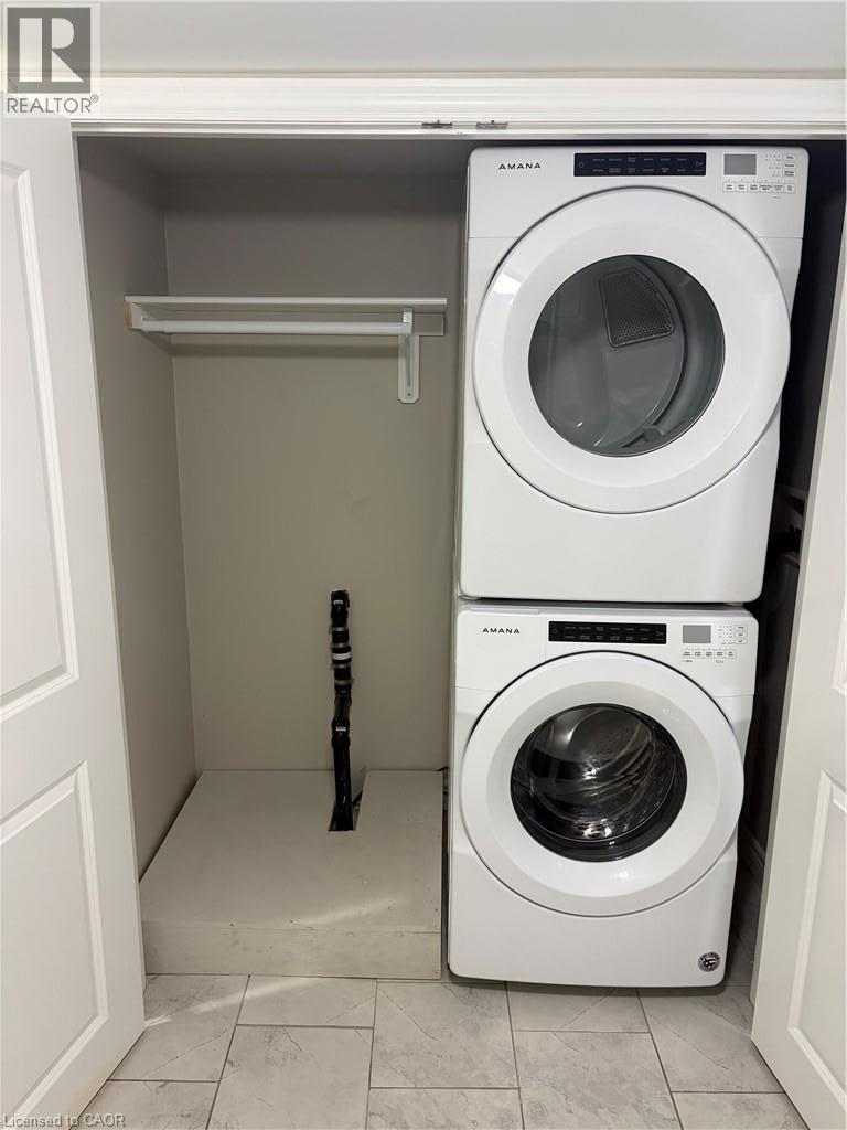 206 Dixon Street Property Photo 8