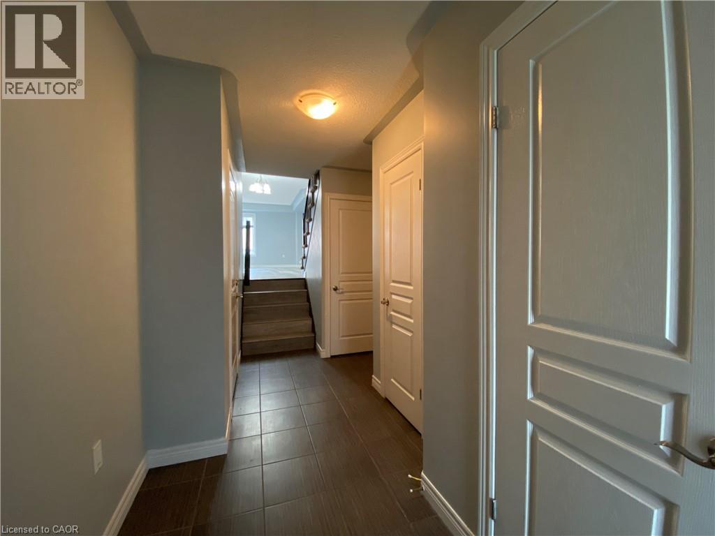 90 Bloom Crescent Property Photo 6