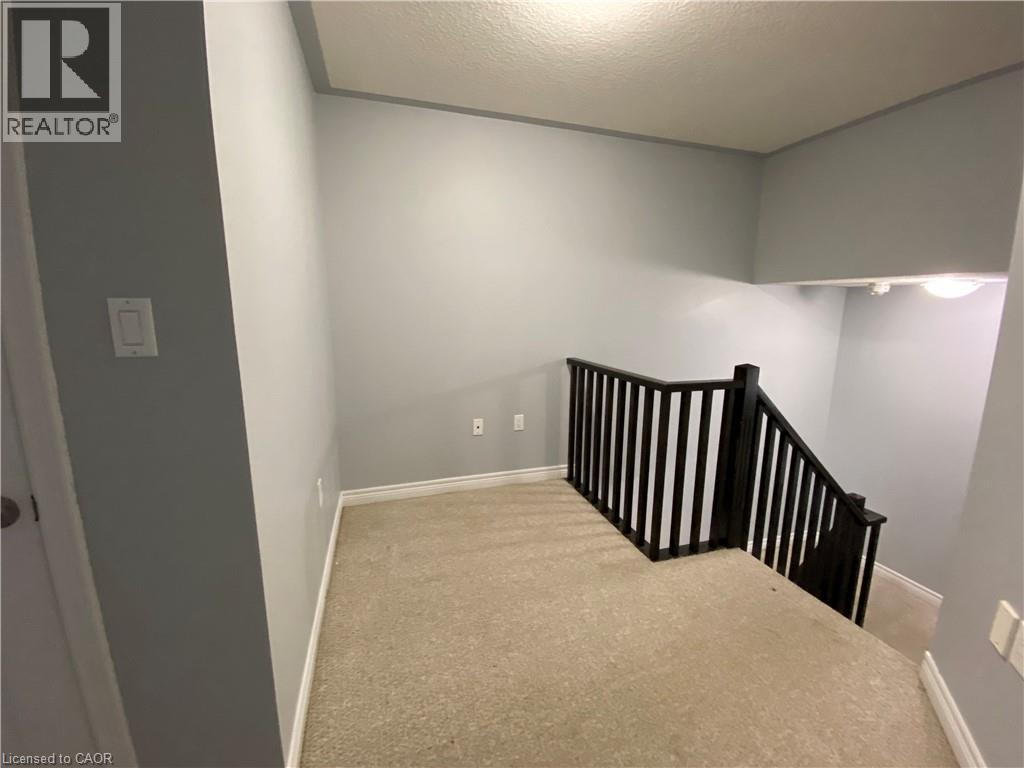 90 Bloom Crescent Property Photo 11