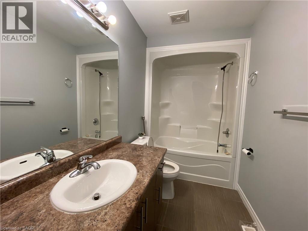 90 Bloom Crescent Property Photo 12