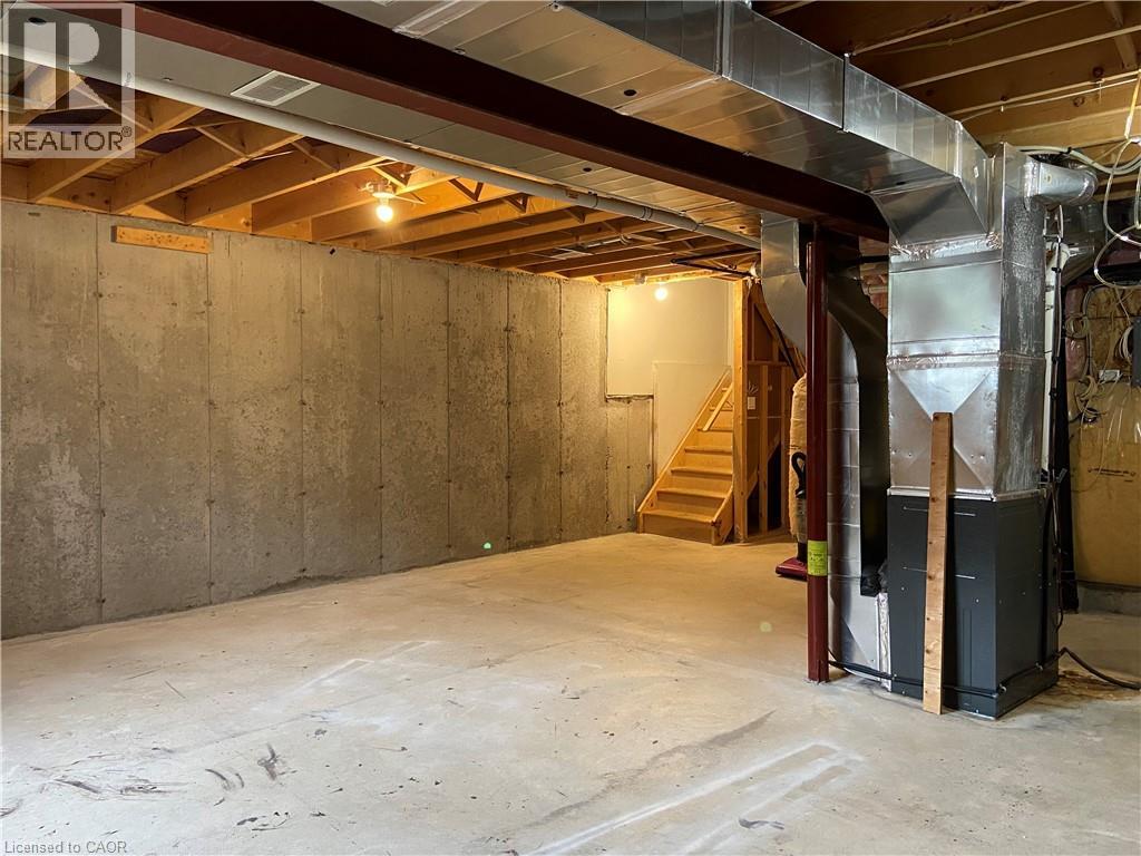 90 Bloom Crescent Property Photo 19