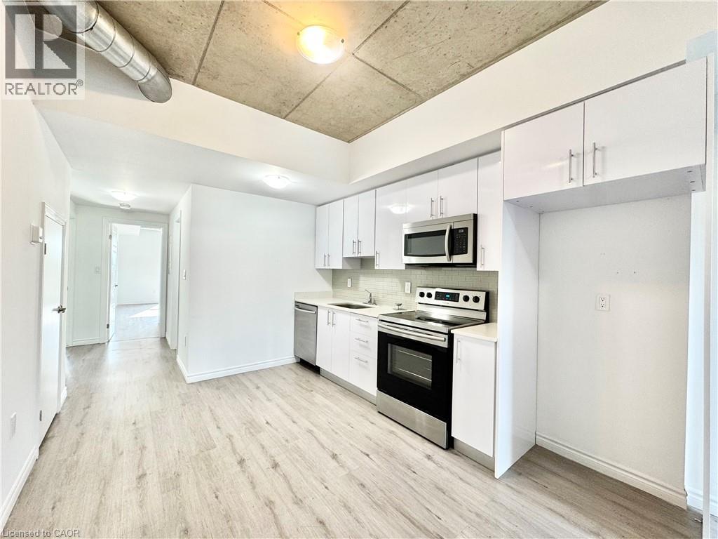 1430 Highland Road W Unit# D3 Property Photo 3
