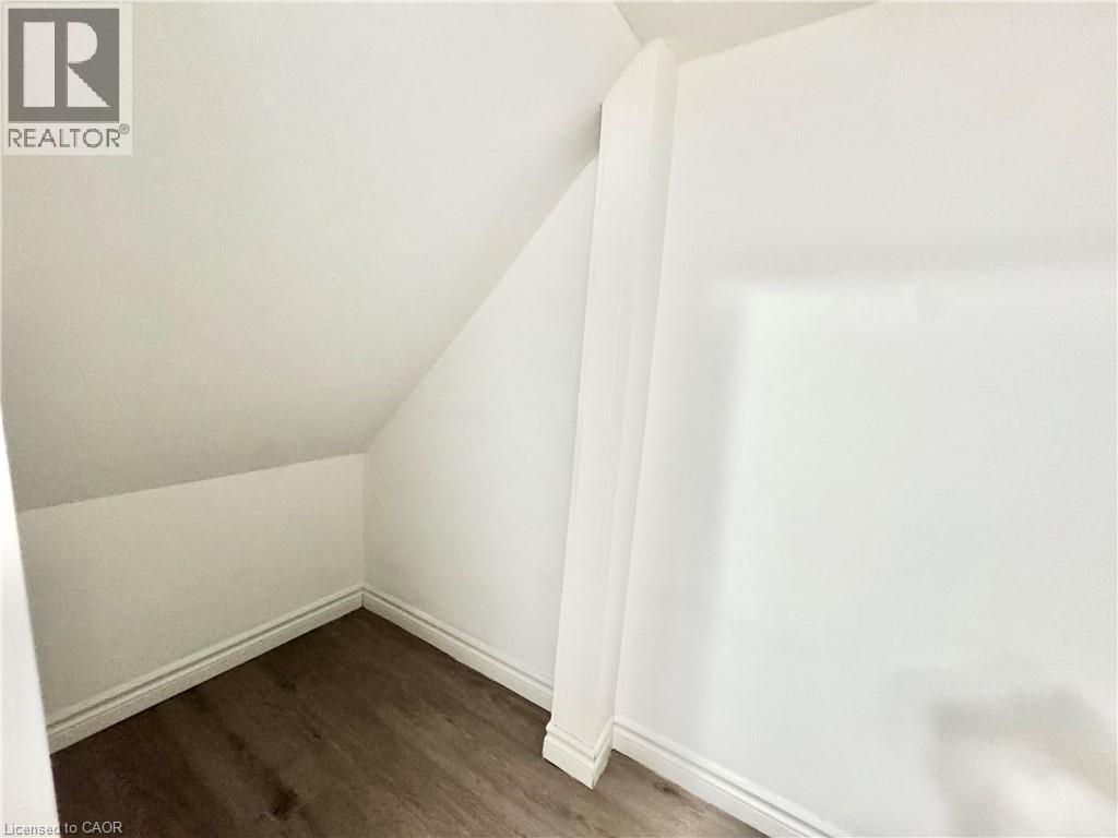 1430 Highland Road W Unit# D3 Property Photo 4