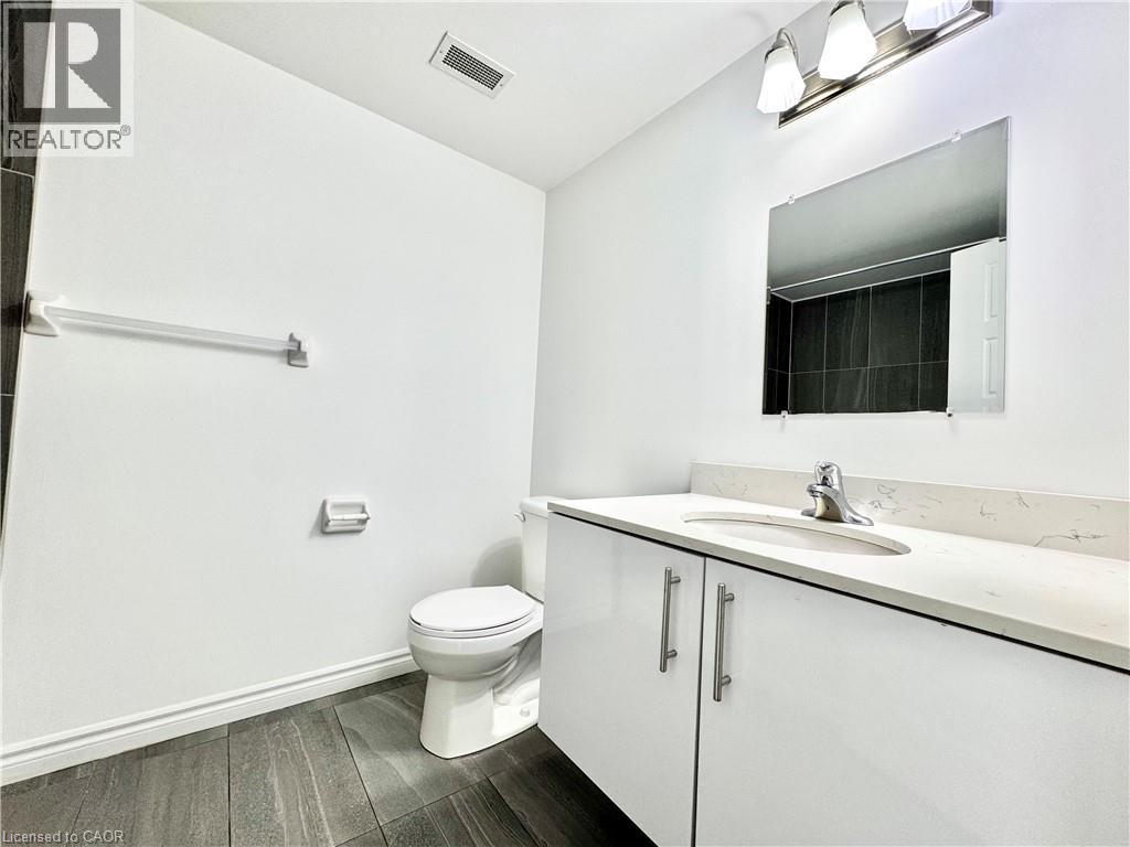 1430 Highland Road W Unit# D3 Property Photo 5