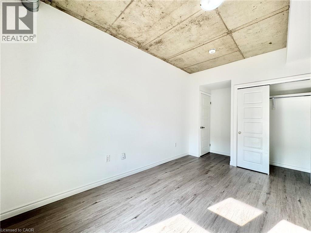 1430 Highland Road W Unit# D3 Property Photo 12